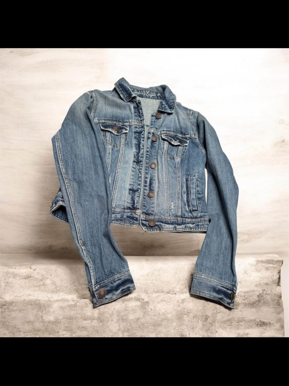 American Eagle Outfitters Light Blue Denim Jean trucker Jacket